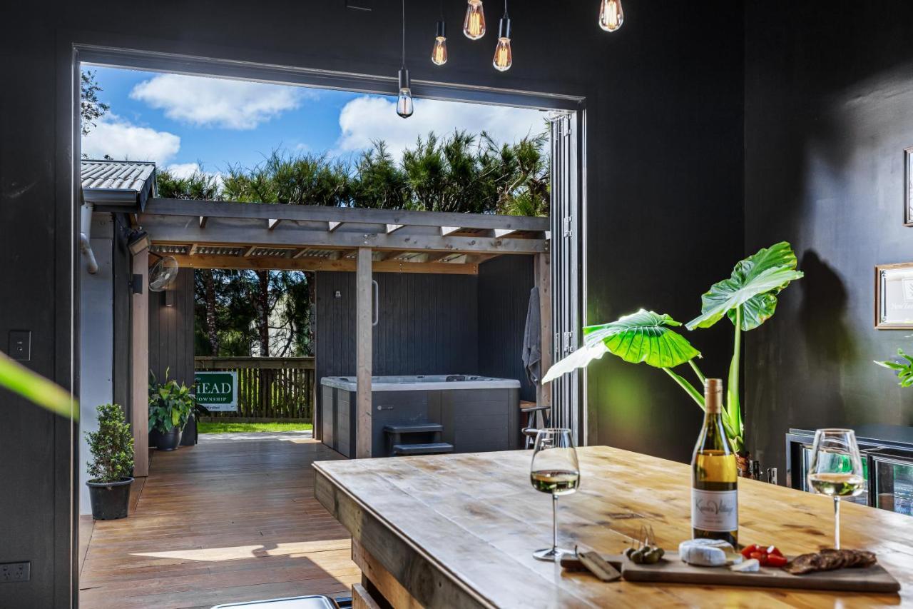 The Black Barn Auckland Exterior photo